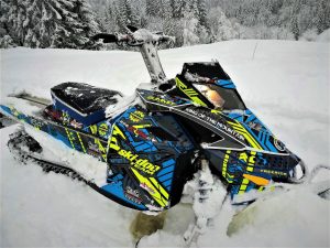 poslikava motornih sani